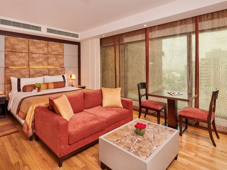 Business Suite With Pool City View At The Lalit New Delhi
