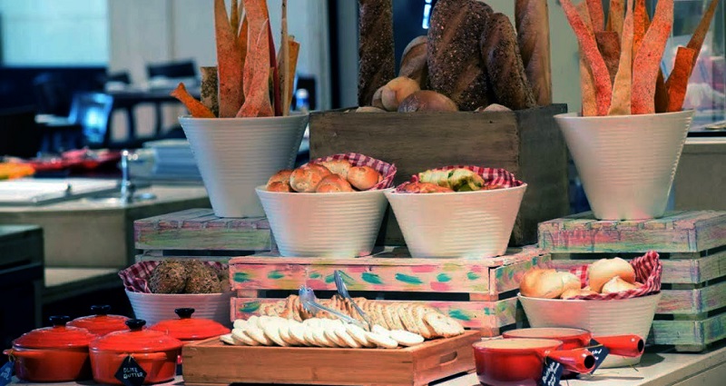 Buffet Experience at 24/7 Restaurant Buffet Experience at 24/7 Restaurant