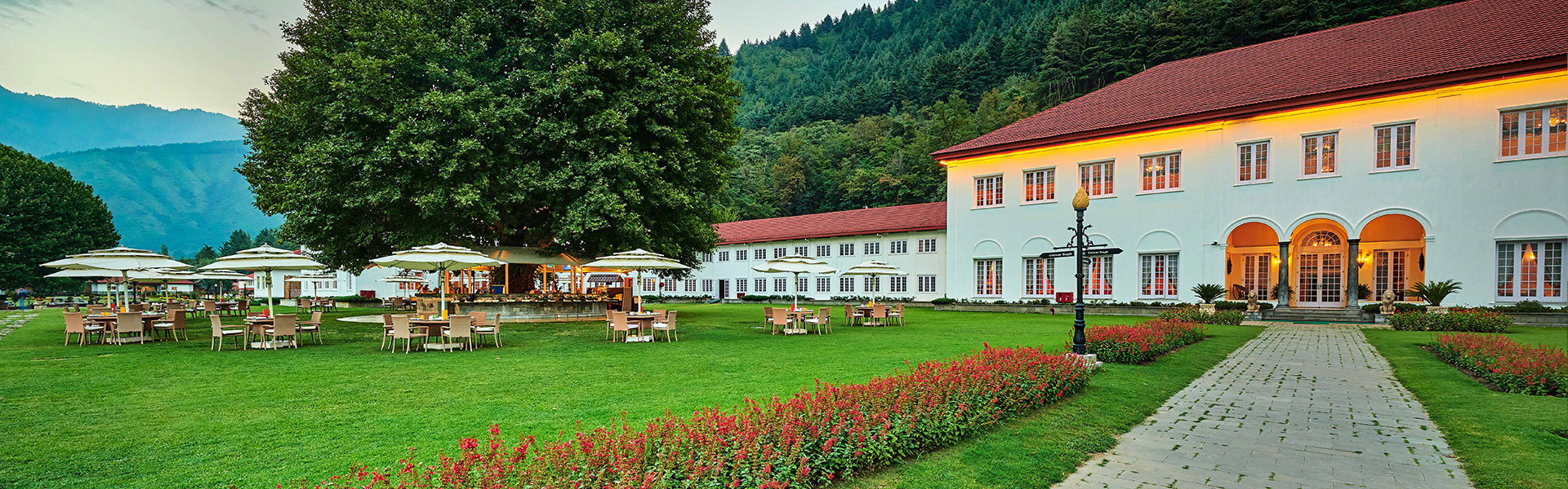 lalit hotel srinagar room price