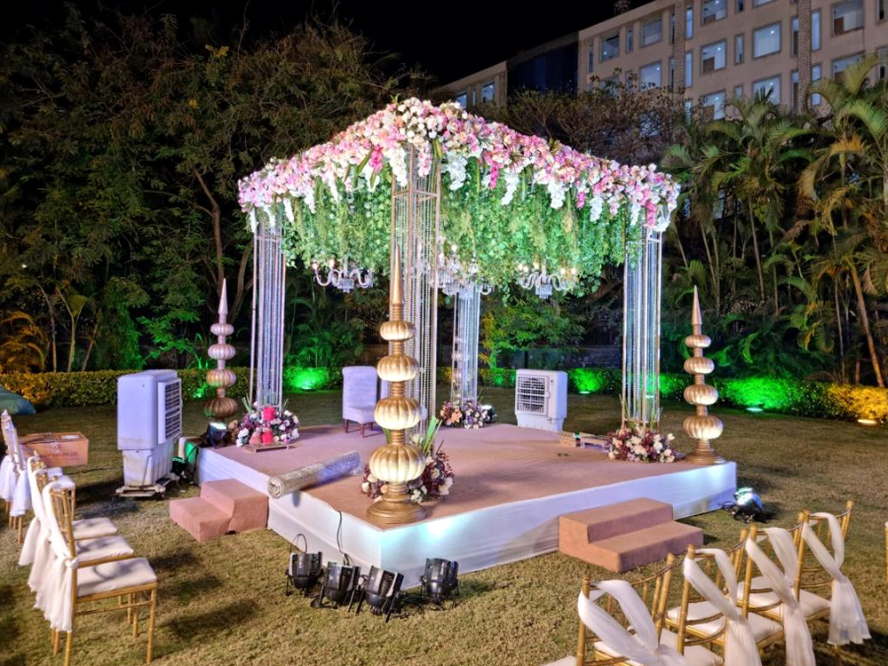 https://www.thelalit.com/wp-content/uploads/2023/06/city-wedding.jpg